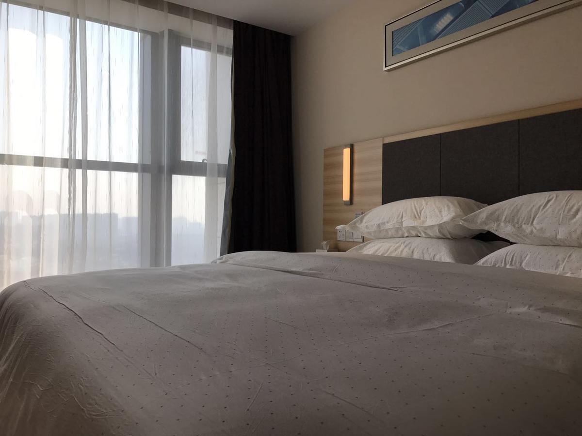 See U Select Hotel Wuhan Exteriör bild
